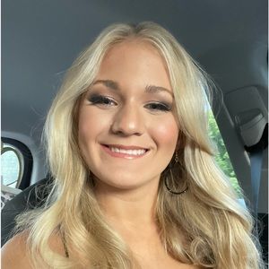Meet your Posher, Ally grace